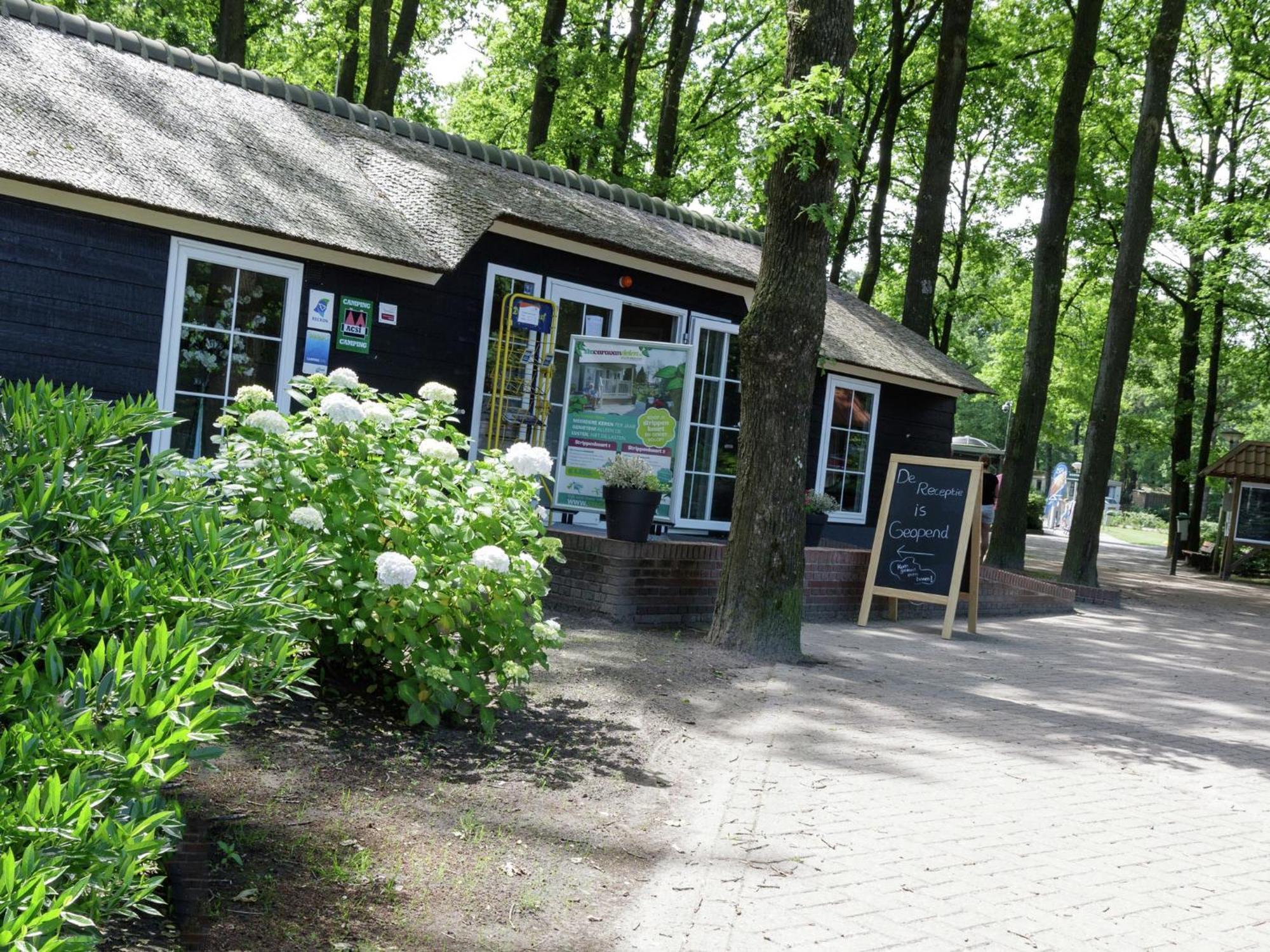 Chalet With Dishwasher, In Natural Environment IJhorst Exterior foto